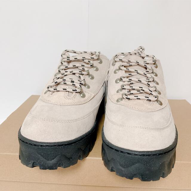 NIKE(ナイキ)のベージュ 26.5cm NIKE WMNS LAHAR LOW ラハール メンズの靴/シューズ(スニーカー)の商品写真