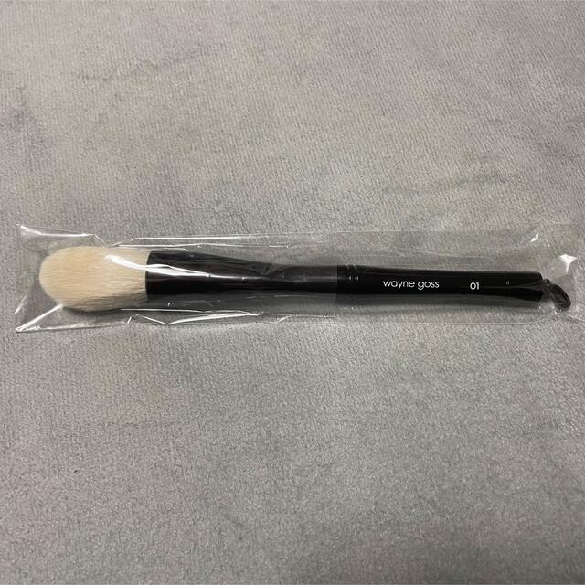 Wayna Goss メイクブラシGoss Edit Brush 01 コスメ/美容のメイク道具/ケアグッズ(チーク/フェイスブラシ)の商品写真