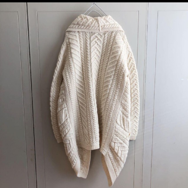 Eddie Bauer(エディーバウアー)のハレの日様 Aran Crafts アランクラフト ケーブルニット カーディガン レディースのトップス(ニット/セーター)の商品写真