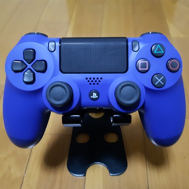 PlayStation4(プレイステーション4)の専用　コントローラー二つ エンタメ/ホビーのゲームソフト/ゲーム機本体(その他)の商品写真