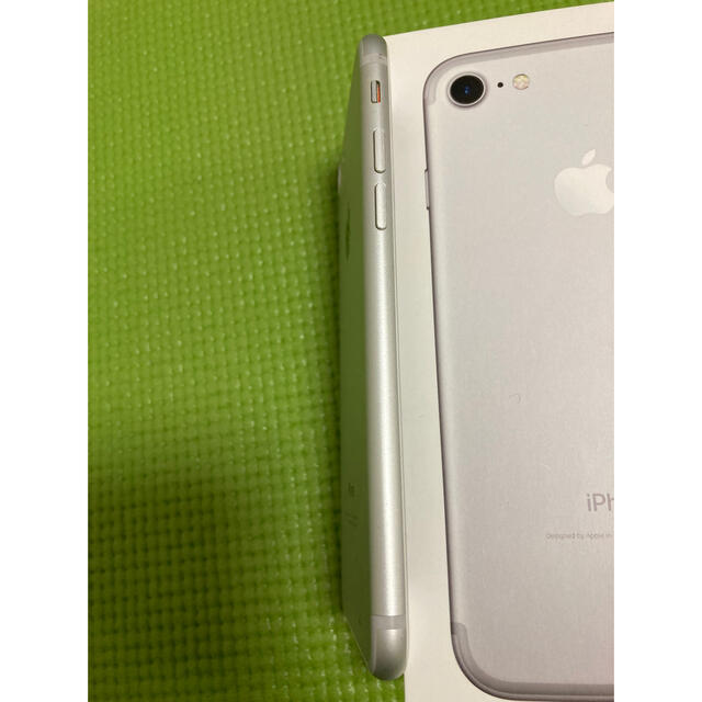 iPhone 7 Silver 32 GB SIMフリー 4
