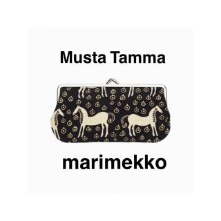 マリメッコ(marimekko)の【新品未使用】マリメッコ　ムスタタンマ　がま口ポーチ(ポーチ)