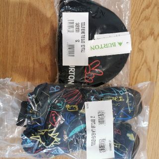 バートン(BURTON)のBURTON BEANIE✩手袋セット(ウエア/装備)