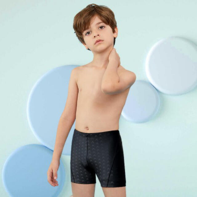 ジュニア 男の子 シンプル 水着 130 cmブラック スクール風 小学校 キッズ/ベビー/マタニティのキッズ服男の子用(90cm~)(水着)の商品写真