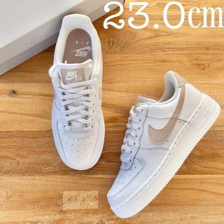 NIKE - 23.0㎝ NIKE エアフォース1 low 07ホワイト ベージュの通販