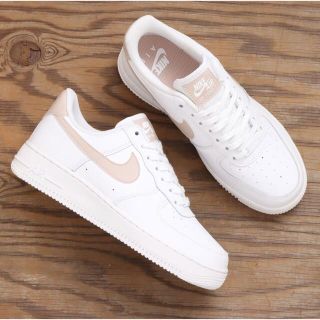 NIKE - 23.0㎝ NIKE エアフォース1 low 07ホワイト ベージュの通販