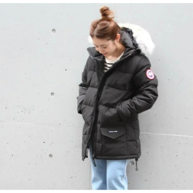 CANADA GOOSE(カナダグース)のCANADA GOOSE SOLARIS PARKA ブラックXS レディースのジャケット/アウター(ダウンジャケット)の商品写真