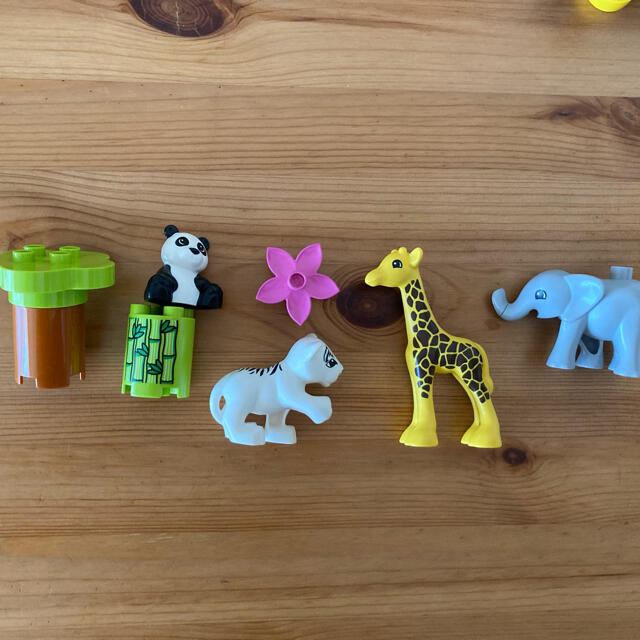 Lego(レゴ)の値下⭐︎デュプロディズニーミッキーミニーバースデーパレード　動物の赤ちゃんセット キッズ/ベビー/マタニティのおもちゃ(積み木/ブロック)の商品写真