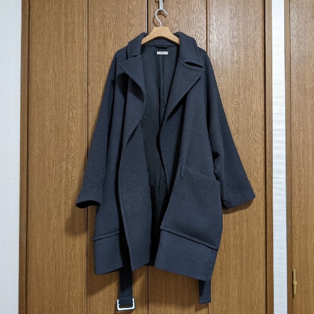 FINE WOOL MINIMAL HALF COAT