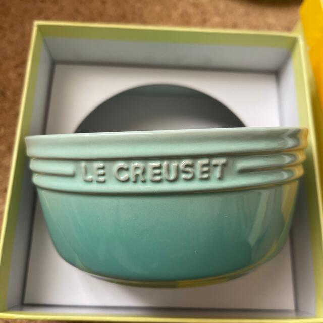 LE CREUSET(ルクルーゼ)のプレートオンディッシュ　クールミント　二点セット インテリア/住まい/日用品のキッチン/食器(食器)の商品写真