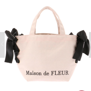 メゾンドフルール(Maison de FLEUR)のサイドリボントートバッグ(トートバッグ)