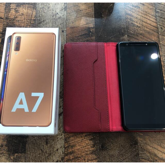 スマートフォン携帯電話GALAXY A7