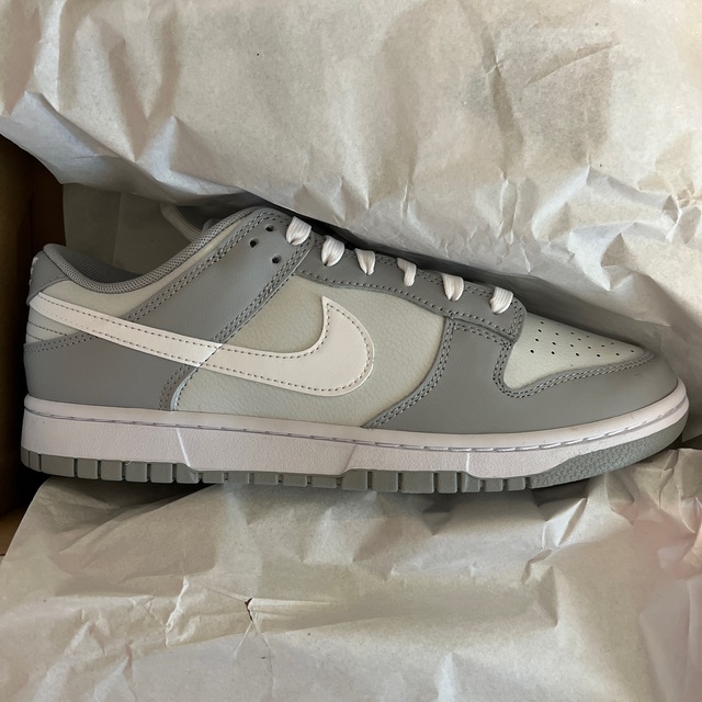 NIKE(ナイキ)のNIKE DUNK LOW RETRO GREY 28cm ダンク メンズの靴/シューズ(スニーカー)の商品写真