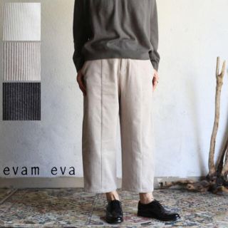 エヴァムエヴァ(evam eva)のevam eva(エヴァム エヴァ) コーデュロイ クロップドパンツ(カジュアルパンツ)