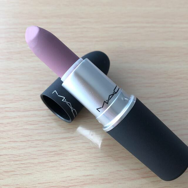 MAC(マック)のMAC パウダーキスリップスティック　ライプンド コスメ/美容のベースメイク/化粧品(口紅)の商品写真