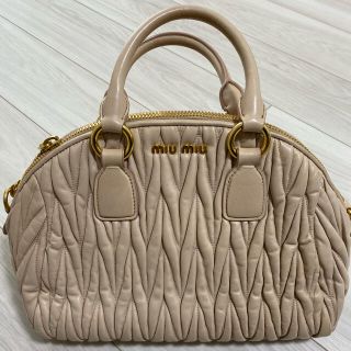 MIU MIU(ハンドバッグ ・ ベージュ系)のフリマアイテム一覧 MIU MIU(ハンドバッグ ・ ベージュ系)のフリマアイテム一覧