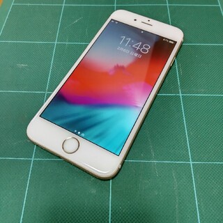 アイフォーン(iPhone)のiPhone 6 Gold 16 GB docomo(スマートフォン本体)