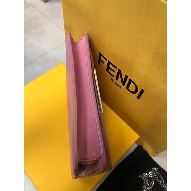 FENDI(フェンディ)の再値下げ フェンディ FENDI  チェーンウォレット/財布/ショルダーバッグ レディースのファッション小物(財布)の商品写真