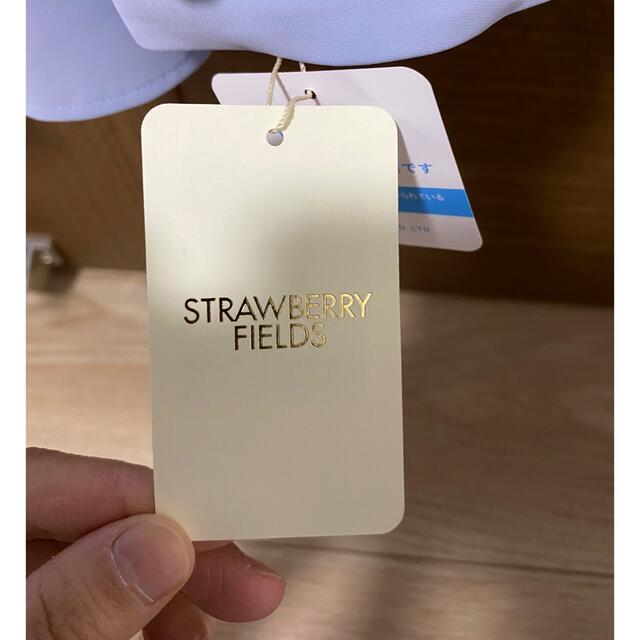 STRAWBERRY-FIELDS(ストロベリーフィールズ)のストロベリーフィールズ　ブラウス　新品 レディースのトップス(シャツ/ブラウス(長袖/七分))の商品写真