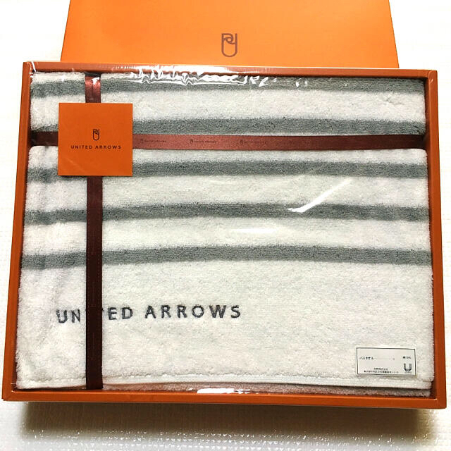 UNITED ARROWS(ユナイテッドアローズ)のflower様専用【新品未使用】UNITED ARROWS バスタオル インテリア/住まい/日用品の日用品/生活雑貨/旅行(タオル/バス用品)の商品写真