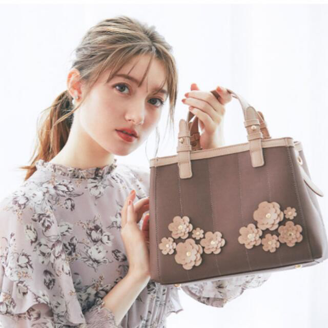 tocco(トッコ)のお取り置き中❤️tocco closet♡ブラウン　キャンバスバッグ レディースのバッグ(ショルダーバッグ)の商品写真