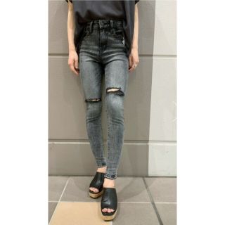 アズールバイマウジー(AZUL by moussy)のAZUL by moussy ケミカルクラッシュデニムスキニー 美品！(デニム/ジーンズ)