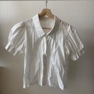 ディーホリック(dholic)の白　ホワイト　ディーホリック  ブラウス　春服　夏服(シャツ/ブラウス(半袖/袖なし))