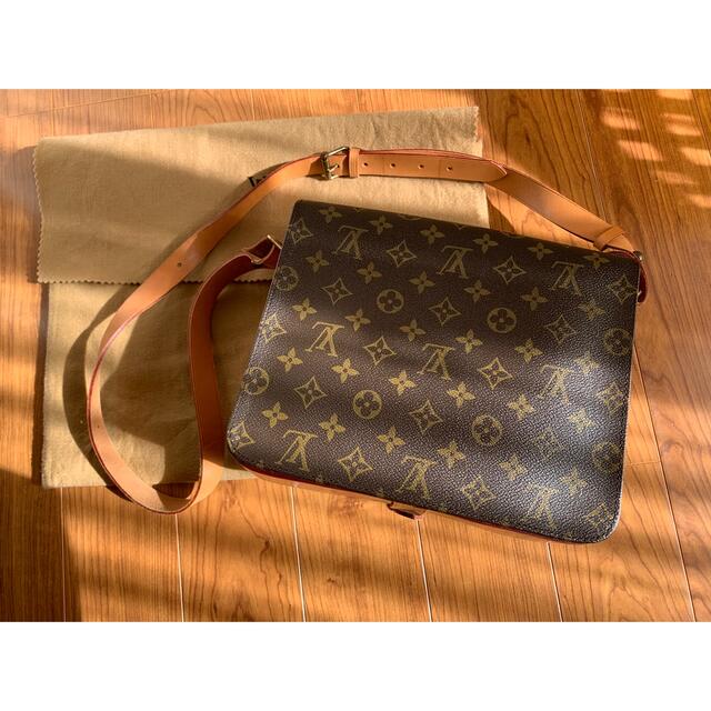 LOUIS VUITTON カルトシエール 26 ショルダーバッグ 1