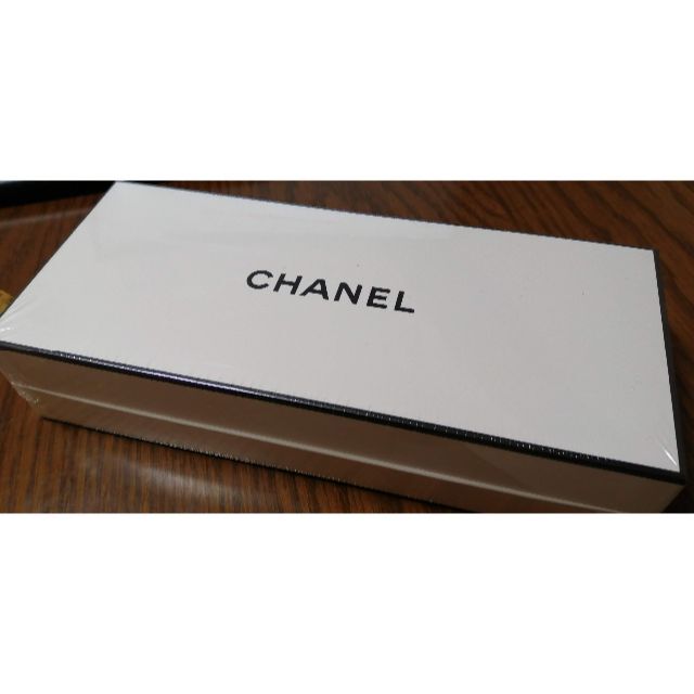 CHANEL(シャネル)のシャネルサヴォン3個（箱入り・未開封） コスメ/美容のボディケア(ボディソープ/石鹸)の商品写真