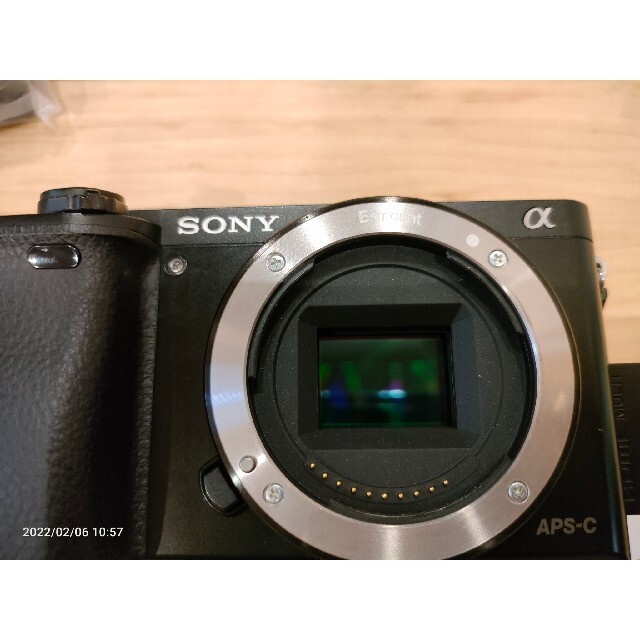 SONY(ソニー)のα6000 sony　ボディのみ スマホ/家電/カメラのカメラ(ミラーレス一眼)の商品写真