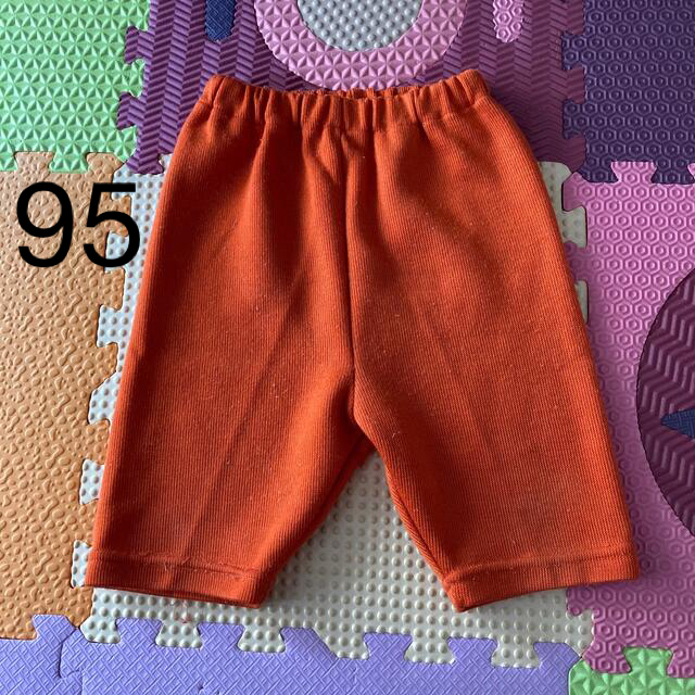 【サイズ95】オレンジ　ショート丈スパッツ キッズ/ベビー/マタニティのキッズ服女の子用(90cm~)(パンツ/スパッツ)の商品写真