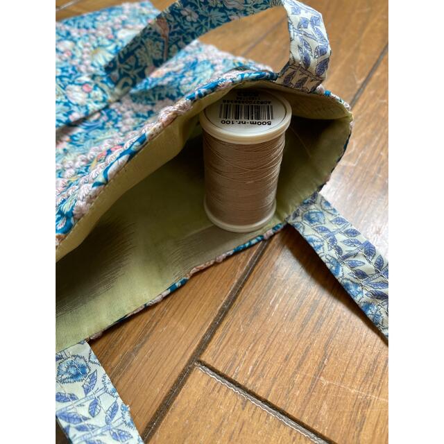 mina perhonen(ミナペルホネン)のmuji様ご専用❗️ミナペルホネンリバティの布で作ったミニバック❗️ レディースのバッグ(トートバッグ)の商品写真