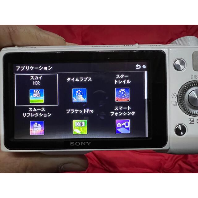 SONY(ソニー)のソニー　NEX-5R ホワイト本体 スマホ/家電/カメラのカメラ(ミラーレス一眼)の商品写真