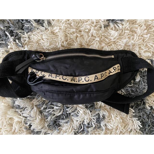 A.P.C(アーペーセー)のAPCボディーバック レディースのバッグ(ボディバッグ/ウエストポーチ)の商品写真