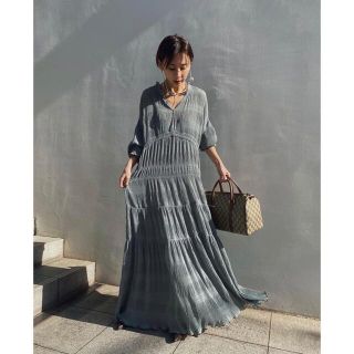 アメリヴィンテージ(Ameri VINTAGE)のameri SHIRRING PLEATS DRESS (ロングワンピース/マキシワンピース)