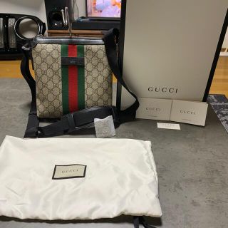 グッチ(Gucci)のGUCCI メッセンジャーバッグ(メッセンジャーバッグ)