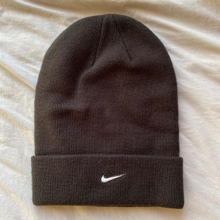 ナイキ(NIKE)のNIKE SWOOSH BEANIE ナイキ ニットキャップ ビーニー(ニット帽/ビーニー)