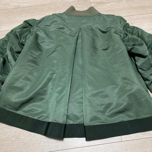 sacai(サカイ)のsacai ma-1ブルゾン　コート　ジャケット　ミリタリーパーカー レディースのジャケット/アウター(ミリタリージャケット)の商品写真