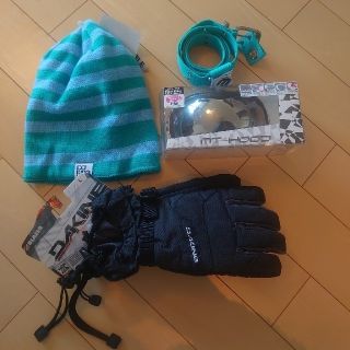 ダカイン(Dakine)のDakine グローブ ＋ニットキャップ ＋ MT-HOOD ゴーグル(ウエア/装備)