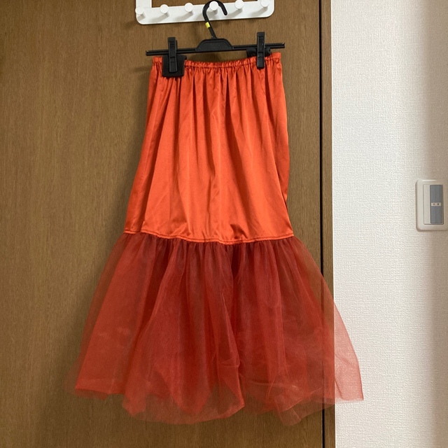 Ameri VINTAGE(アメリヴィンテージ)のRANDOM TUCK VOLUME SKIRT レディースのスカート(ロングスカート)の商品写真