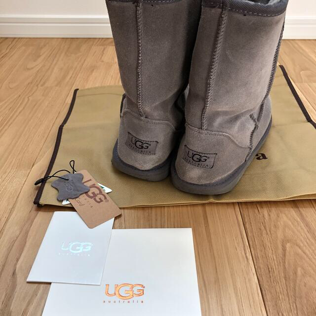 UGG(アグ)のUGG アグ ムートンブーツ レディースの靴/シューズ(ブーツ)の商品写真