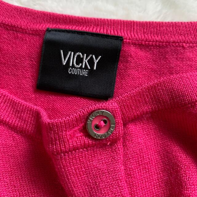 VICKY(ビッキー)のVICKY ニット　カーディガン　アンサンブル　ピンク レディースのトップス(アンサンブル)の商品写真