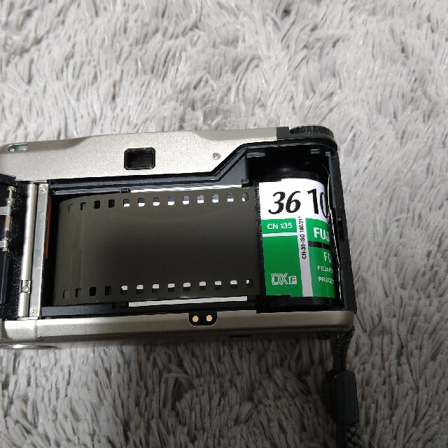 京セラ(キョウセラ)のCONTAX T2 フィルムカメラ スマホ/家電/カメラのカメラ(フィルムカメラ)の商品写真