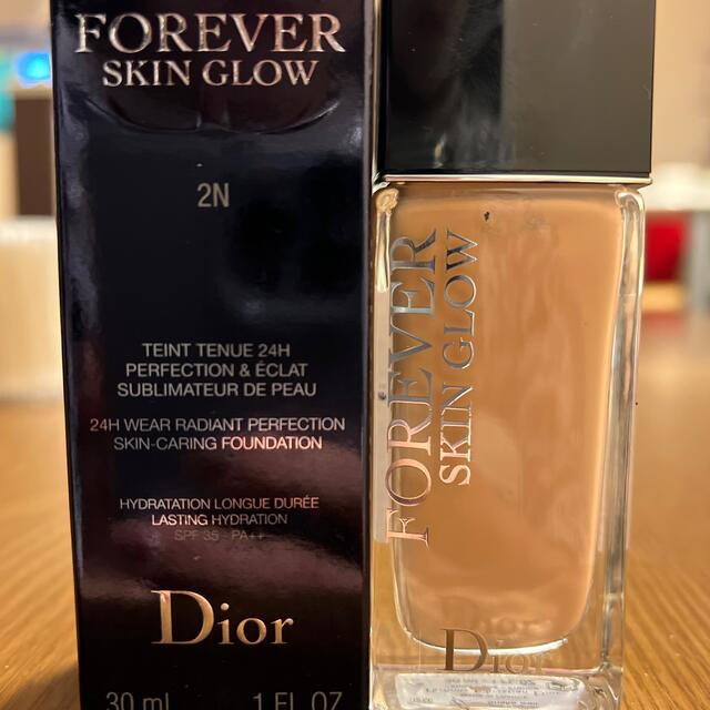 Dior(ディオール)のDiorスキンフルイドグロー リキッドファンデーション コスメ/美容のベースメイク/化粧品(ファンデーション)の商品写真