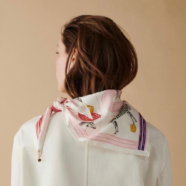 エルメス トライアングルカレ ガルドローブポップ HERMES