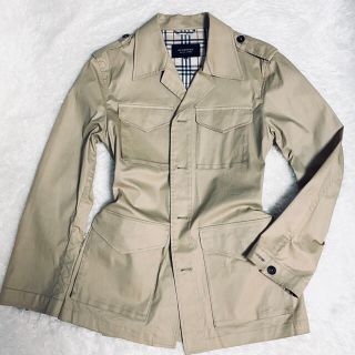 バーバリーブラックレーベル(BURBERRY BLACK LABEL)の美品　バーバリーブラックレーベル　ジャケット　ミリタリー　ミドルコート(ミリタリージャケット)