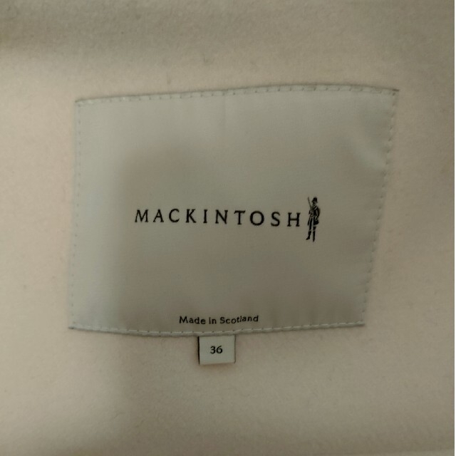 MACKINTOSH(マッキントッシュ)のマッキントッシュ　ダッフルコート　白　ホワイト レディースのジャケット/アウター(ダッフルコート)の商品写真