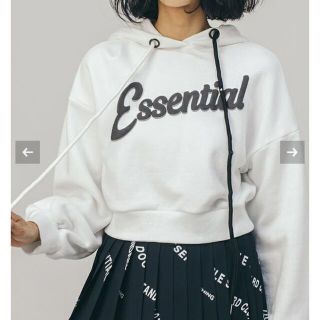 ダブルスタンダードクロージング(DOUBLE STANDARD CLOTHING)の【最終値下げ】ダブスタ　ESSENTIAL / 裏毛ショート丈パーカー　新品(トレーナー/スウェット)