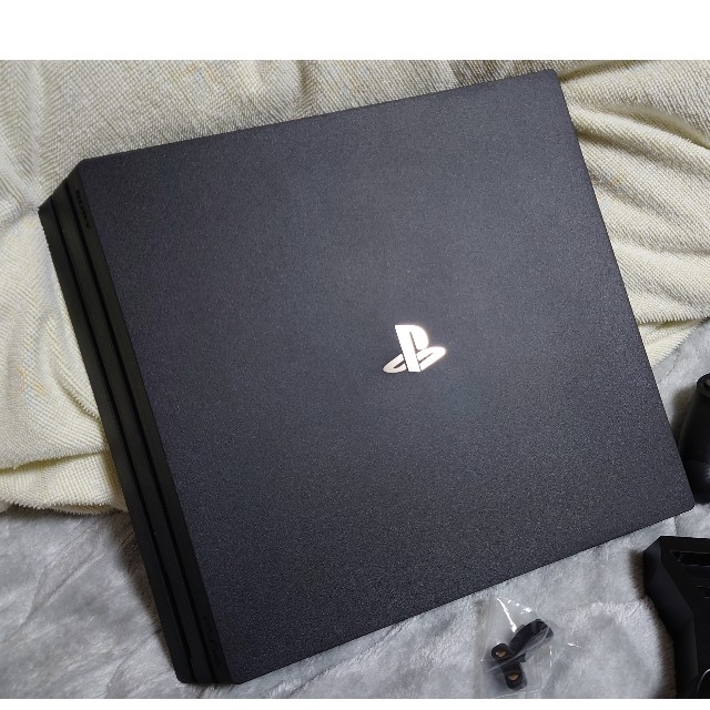 PS4pro CUH-7100B 縦置きスタンド付 PS4pro CUH-7100B 縦置きスタンド付