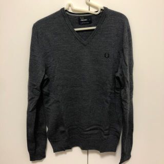 フレッドペリー(FRED PERRY)のFRED PERRY ニット　グレー(ニット/セーター)